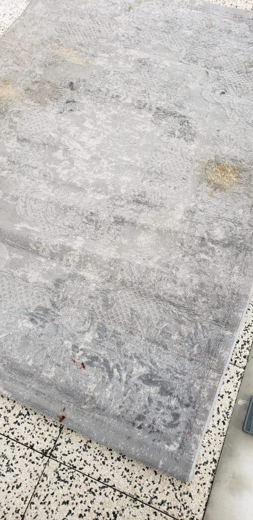 Tapis sal à faire nettoyé